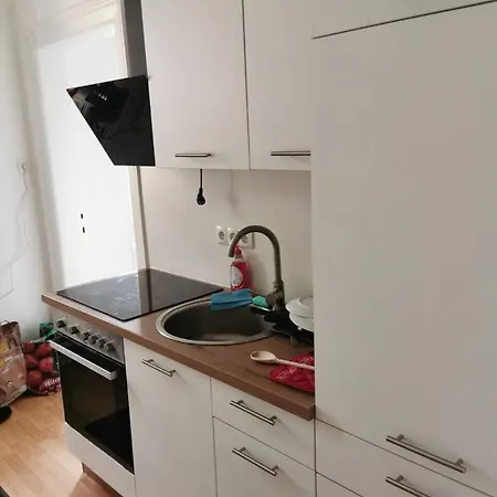 Apartment Garconniere Bahnhofnaehe 3 Personen